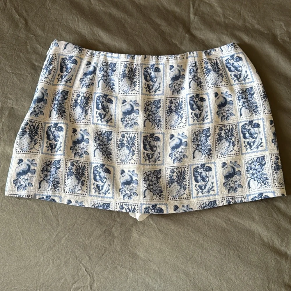 Abercrombie Skort - Picture 2 of 3